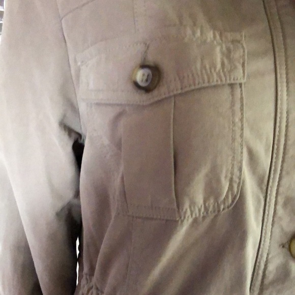 Old Navy size M hooded coat.  Worn once - Picture 4 of 11